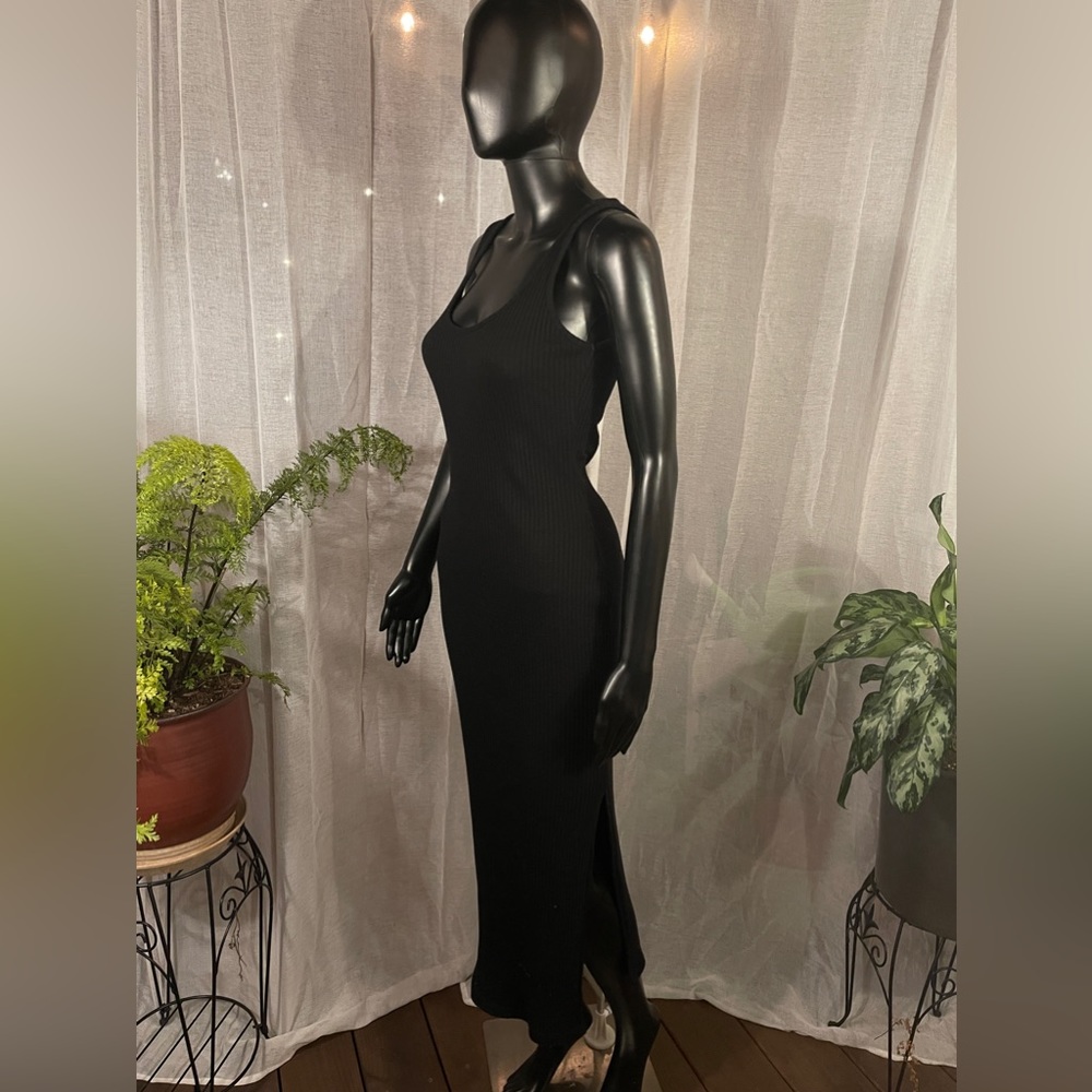 French Connection Sleeveless Ribbed Maxi Dress (M) - Picture 3 of 9